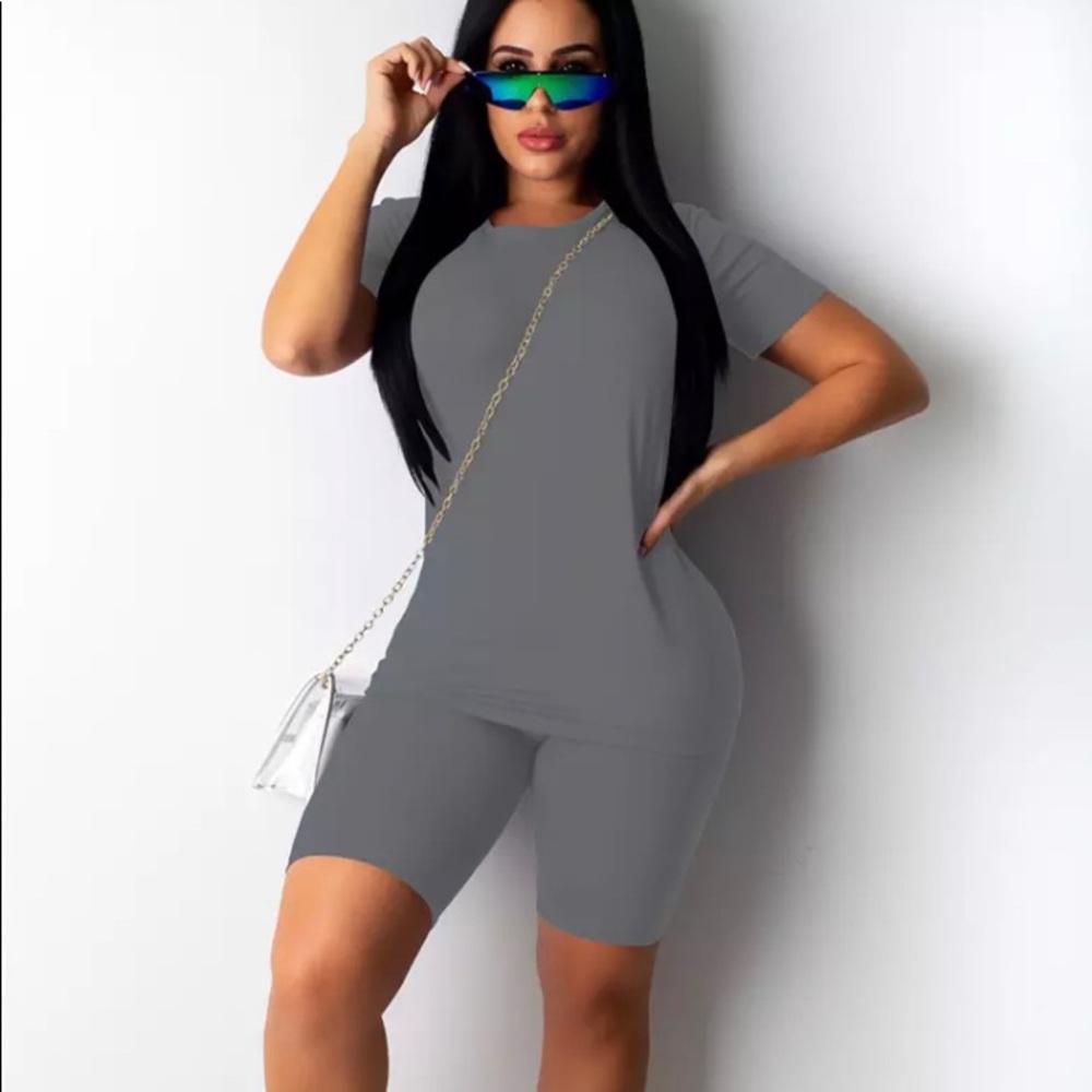 TWO PIECE BIKER SHORT SET Great material